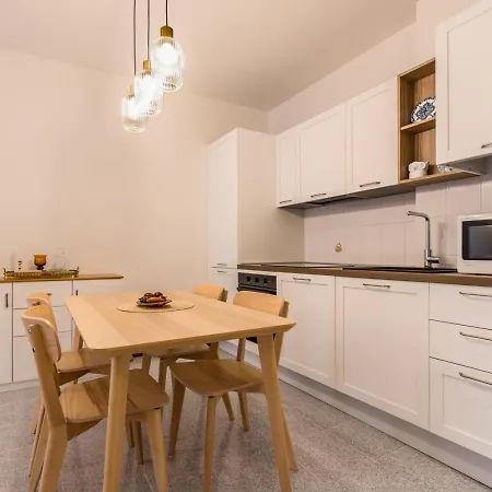 Artemisia B2-12 By Wonderful Italy Apartment *